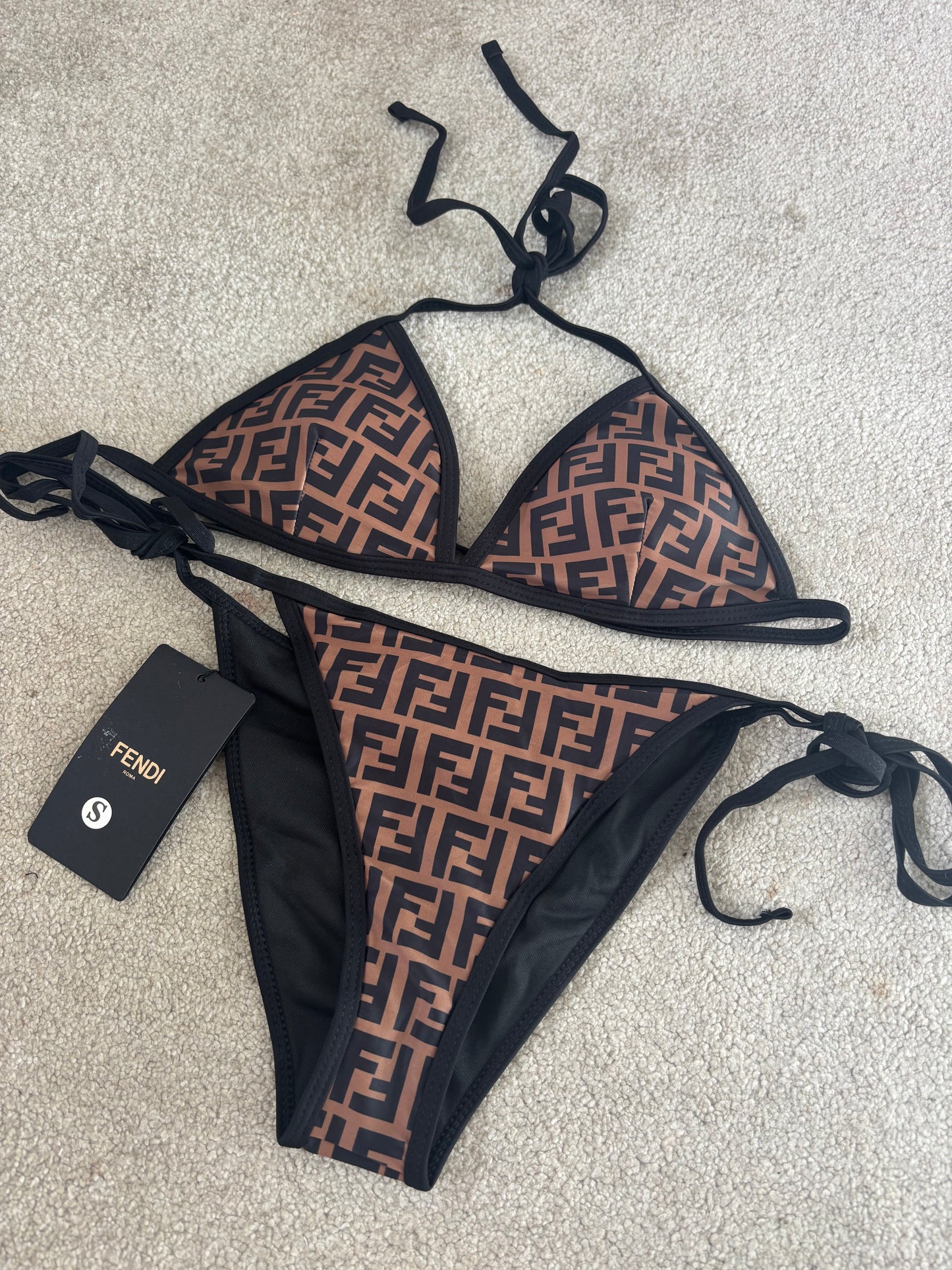 Black F bikini size small -Rg