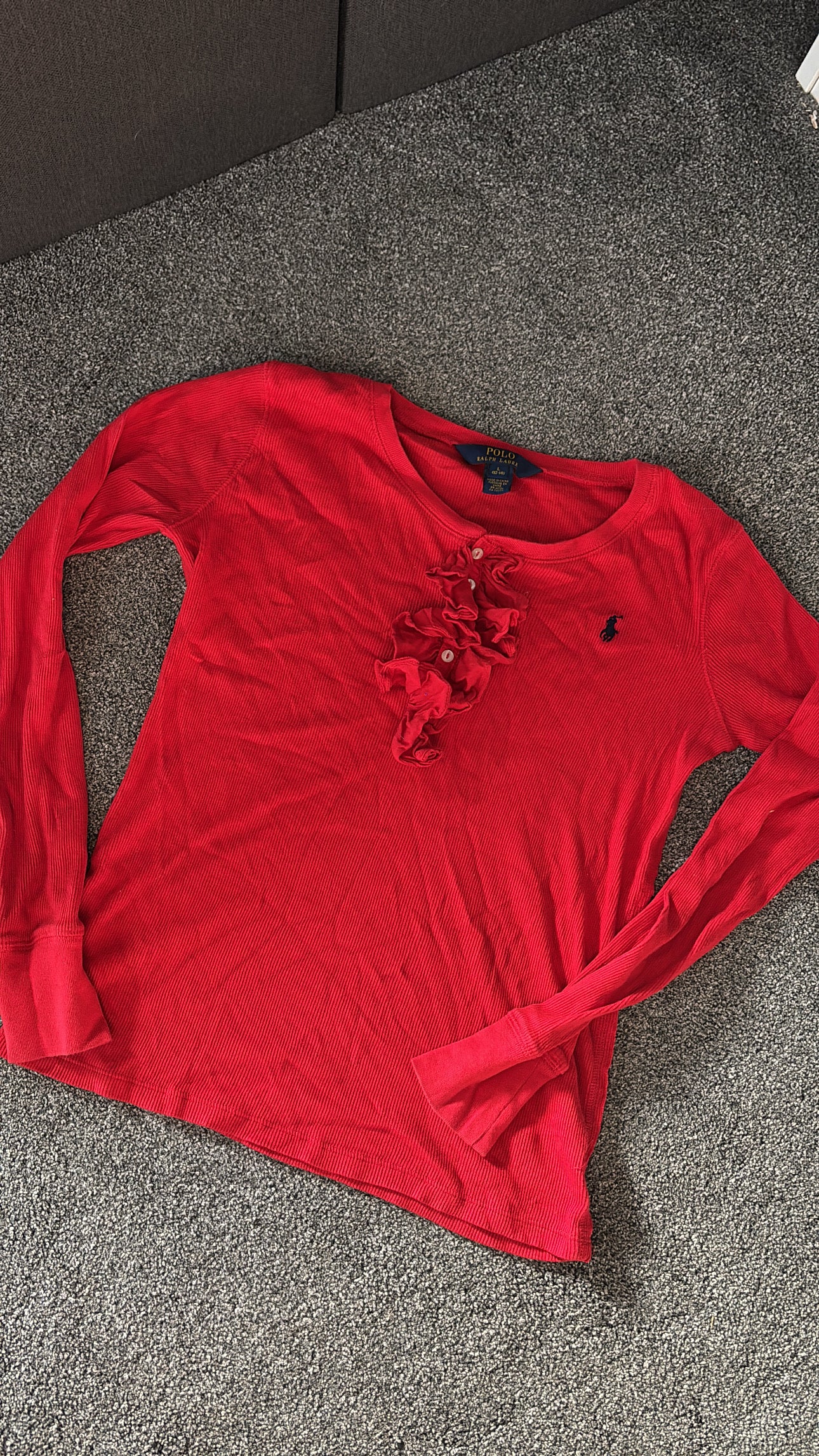 Red long sleeve top size XS pre loved -Rg