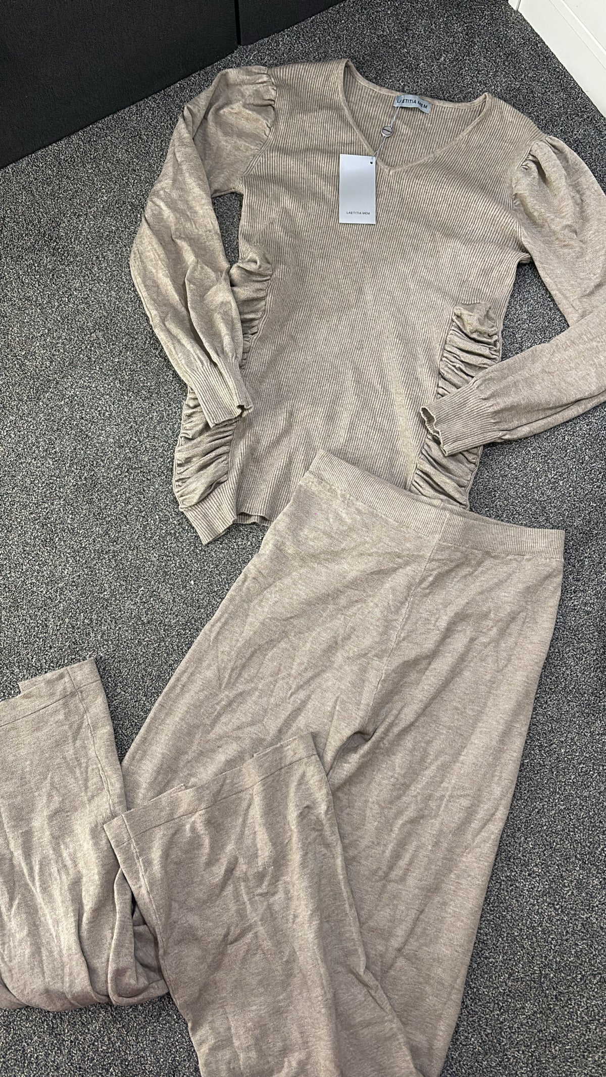 Beige top and leggings outfit / set size 8/12 one size -Rg