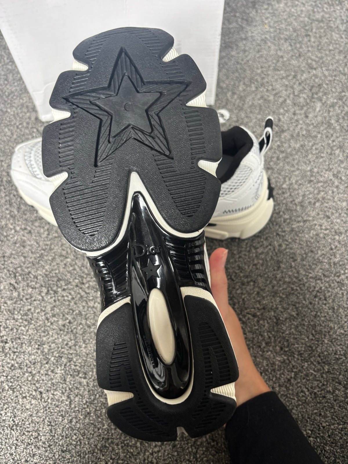 Black and white trainers size 5 comes with box -Rg