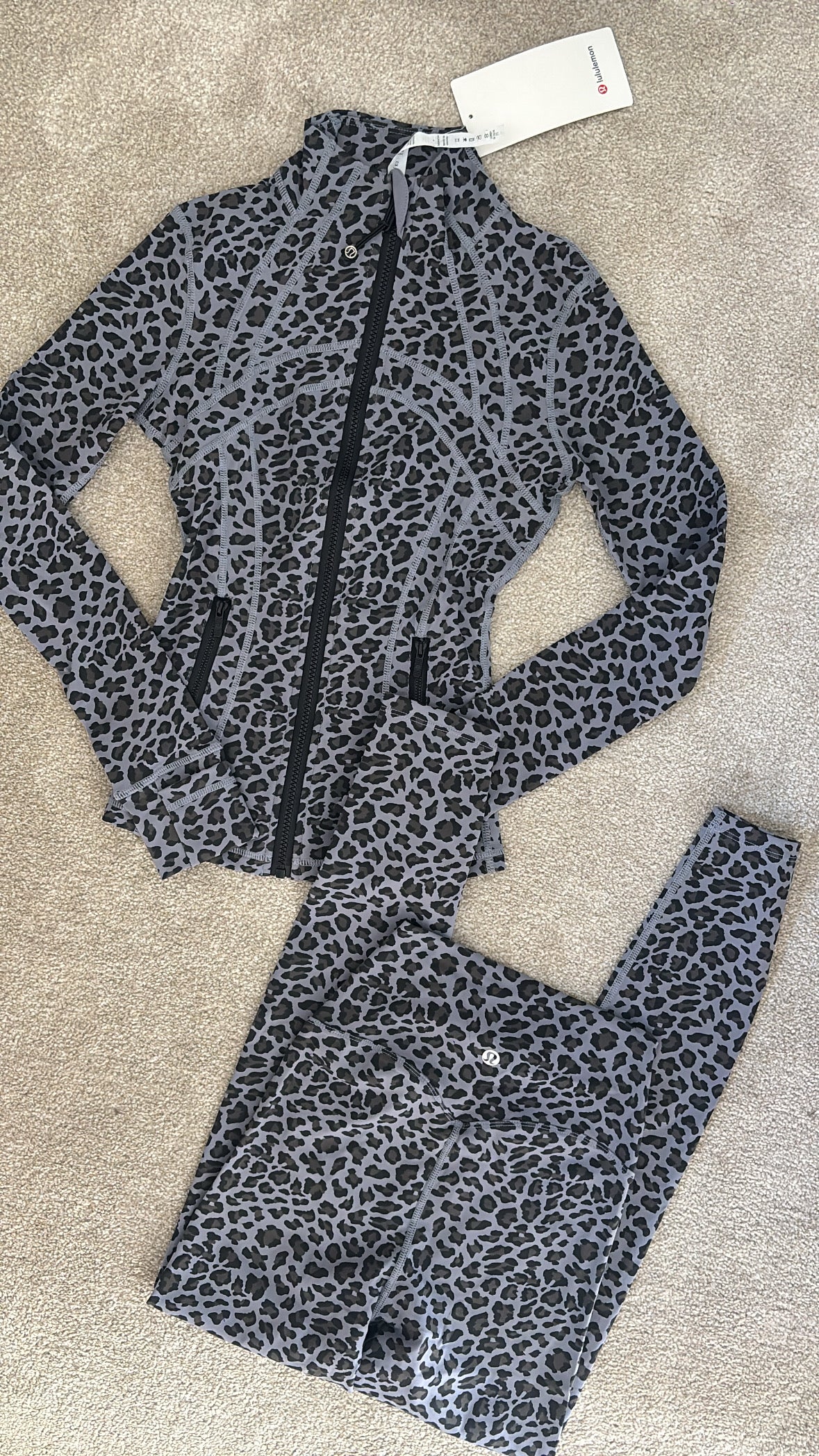 LIMITED ADDITION 3 piece grey and black leopard lulu gym set size XS