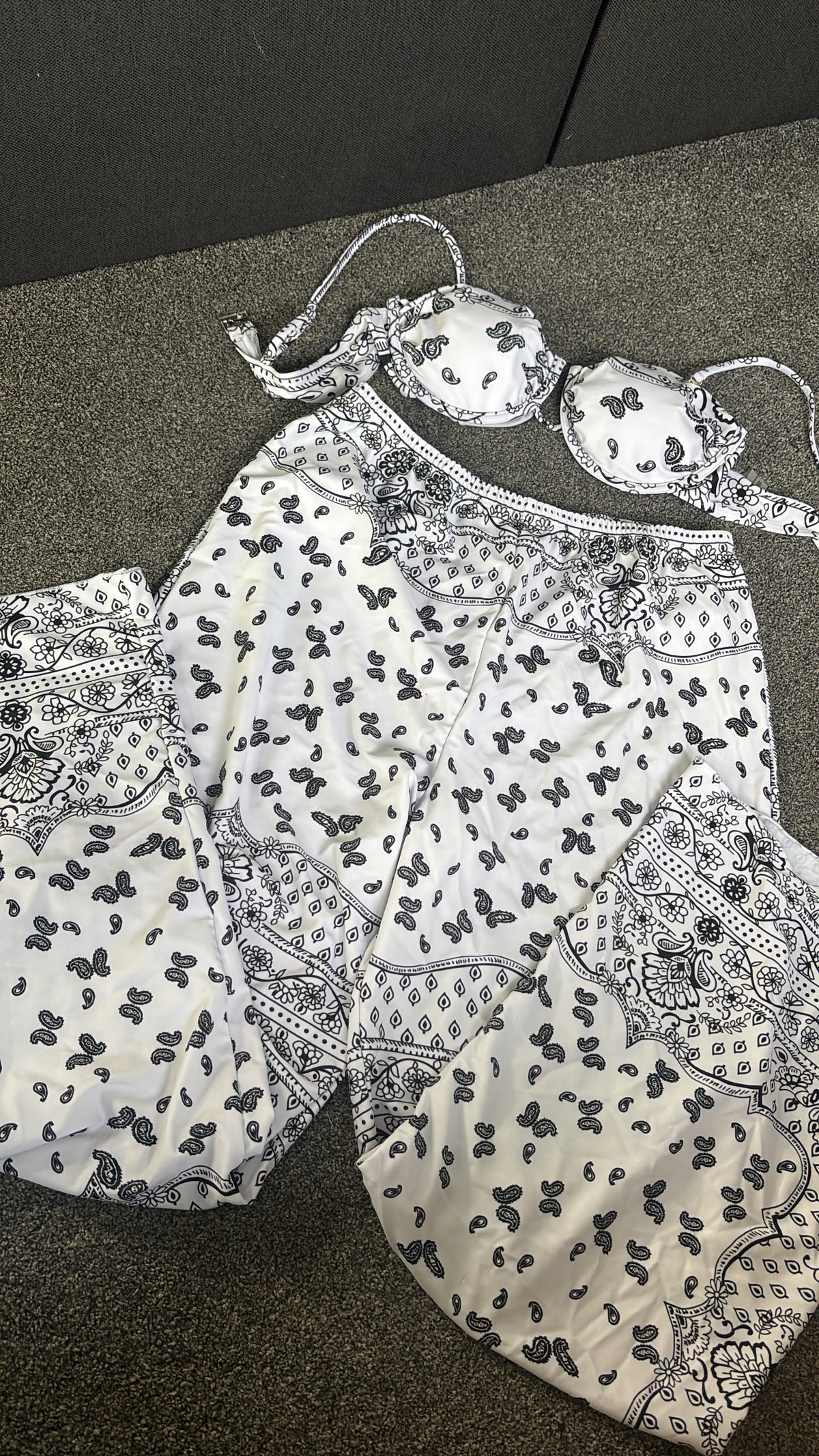 Bikini and trousers set size medium-Rg