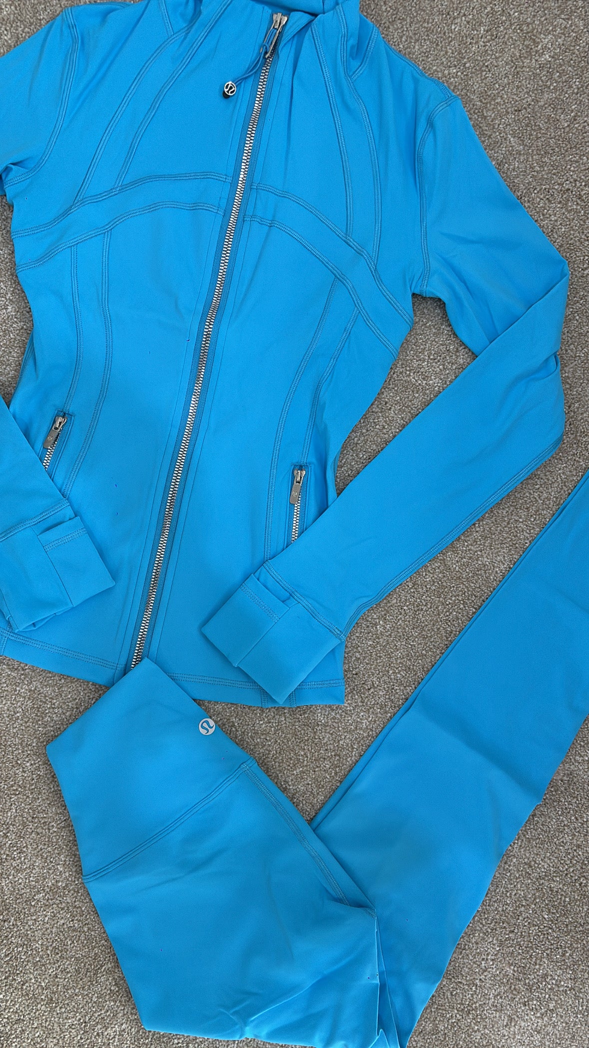 LIMITED ADDITION, bright blue with silver zip lulu gym set size XS