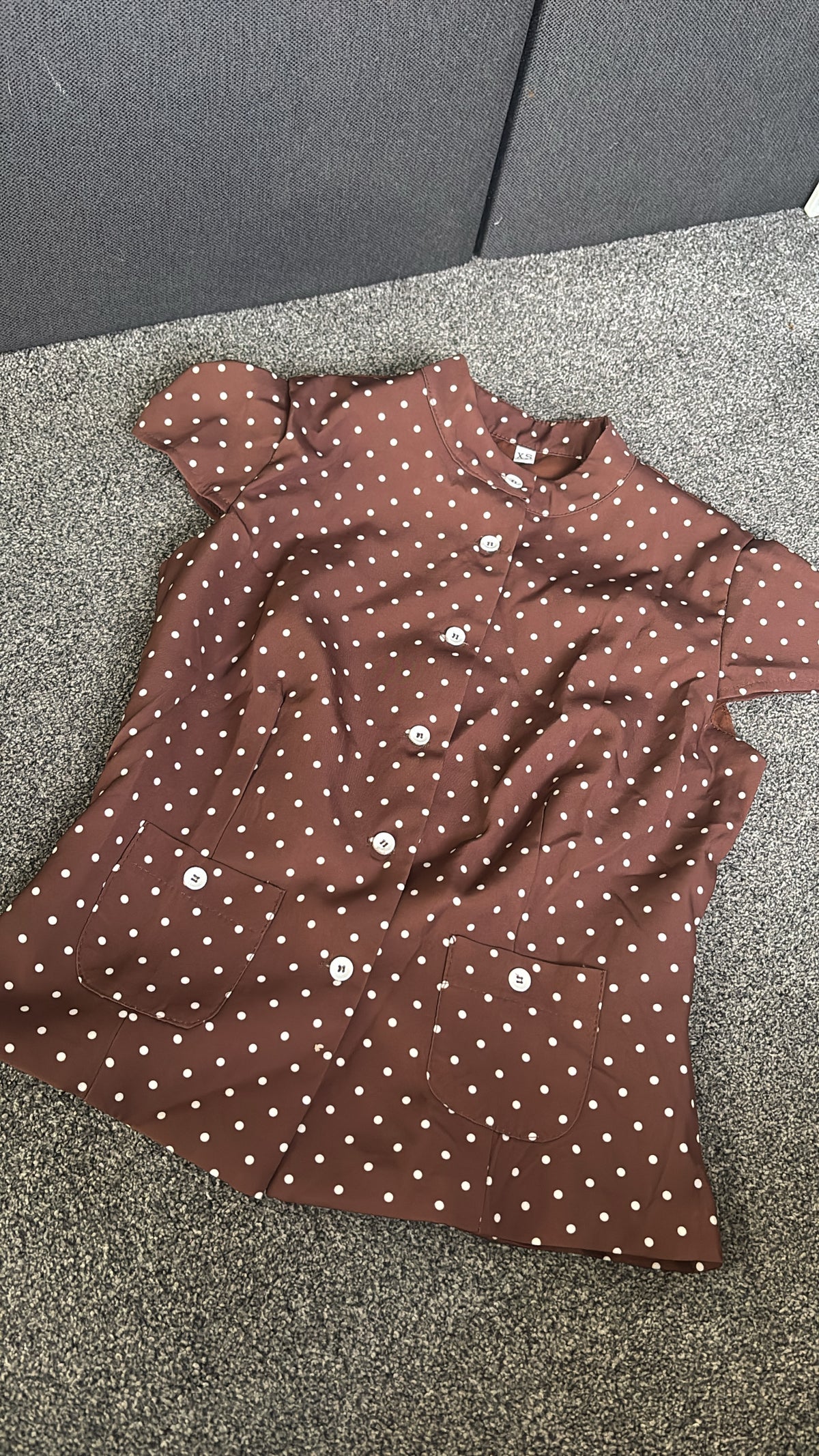 Brown and white Poka dot short sleeve top size XS -Rg