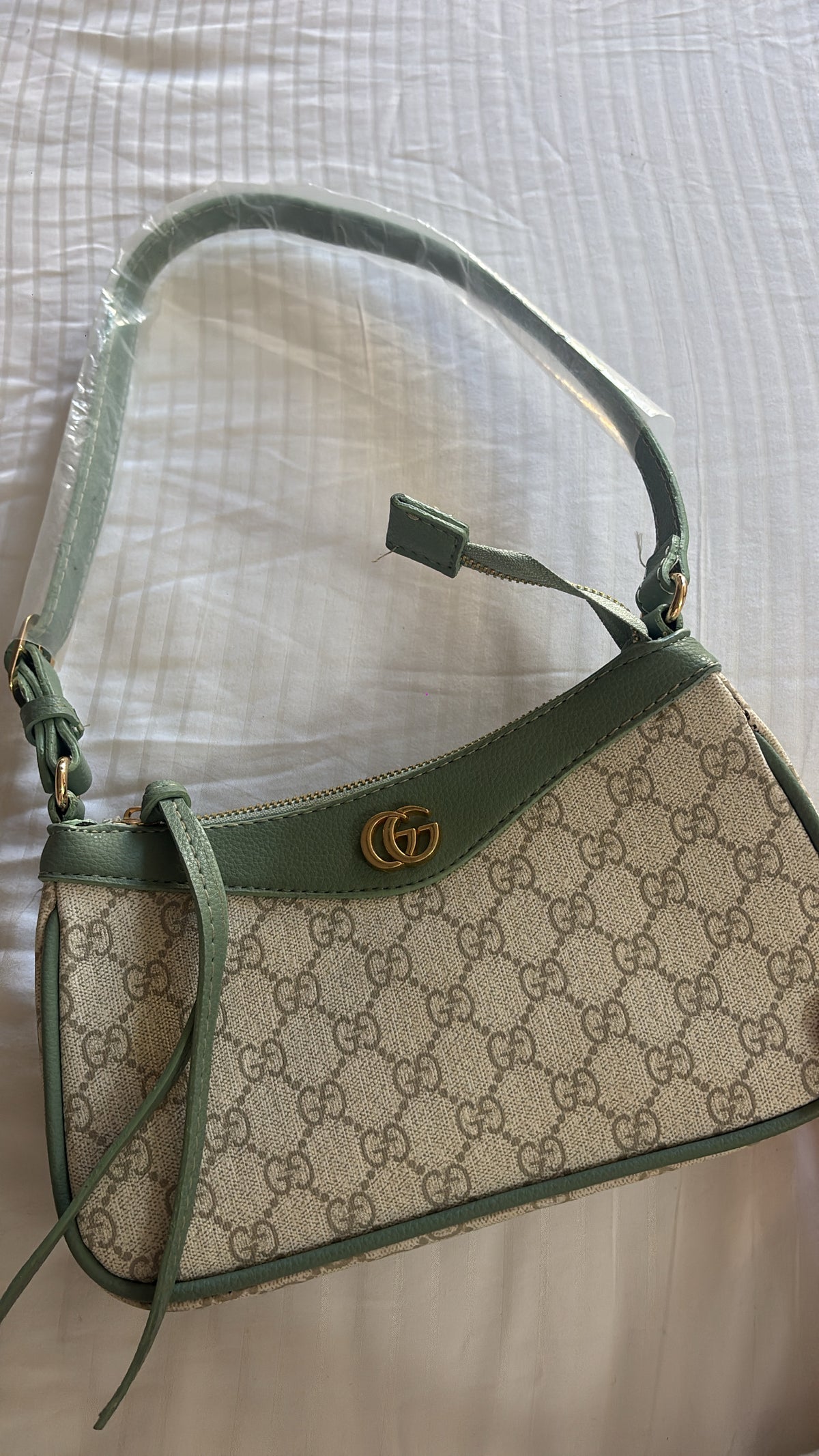 Cream with sage green g shoulder bag -Rg
