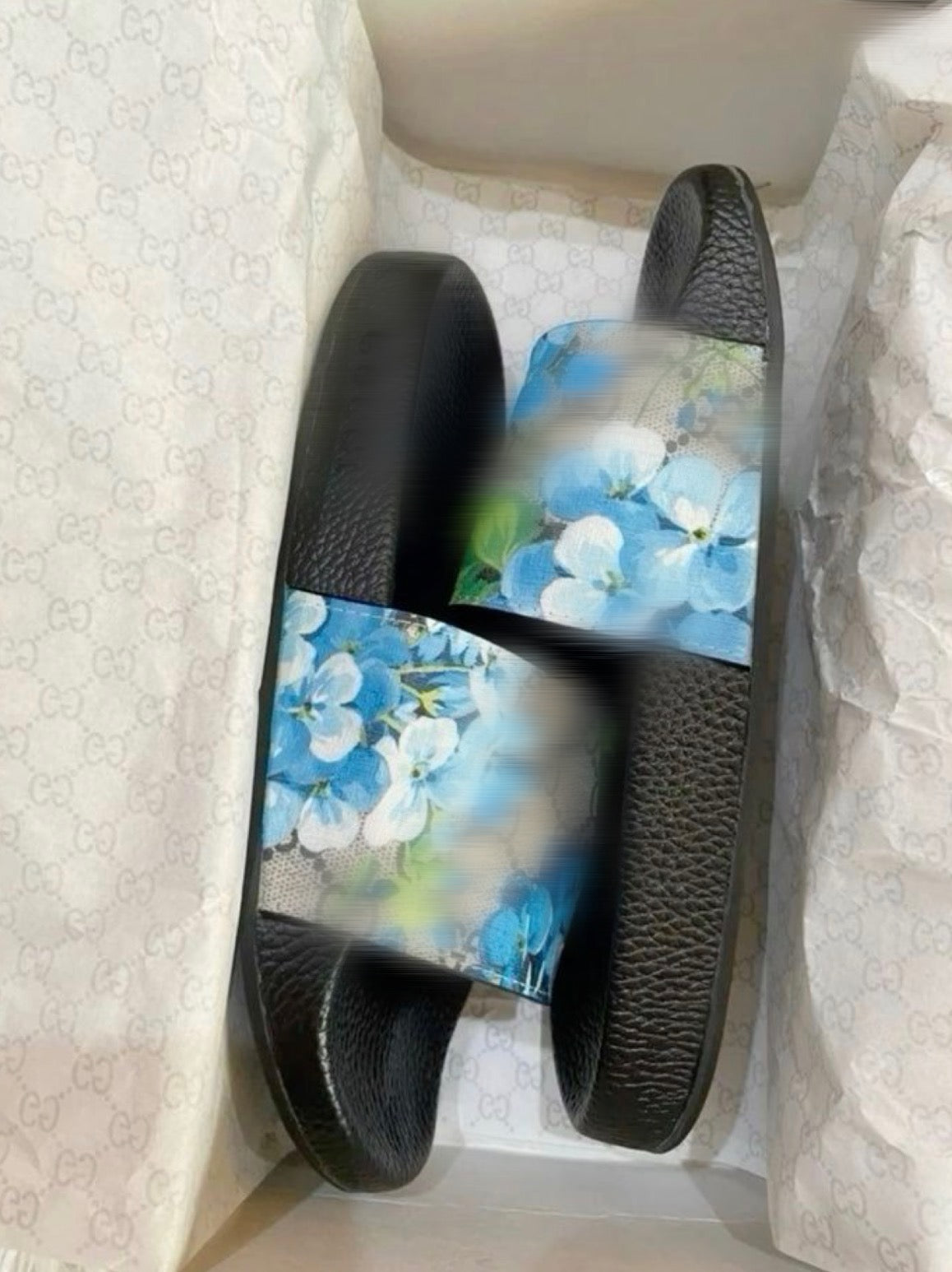 Slidders blue flowers g comes with box -Rg