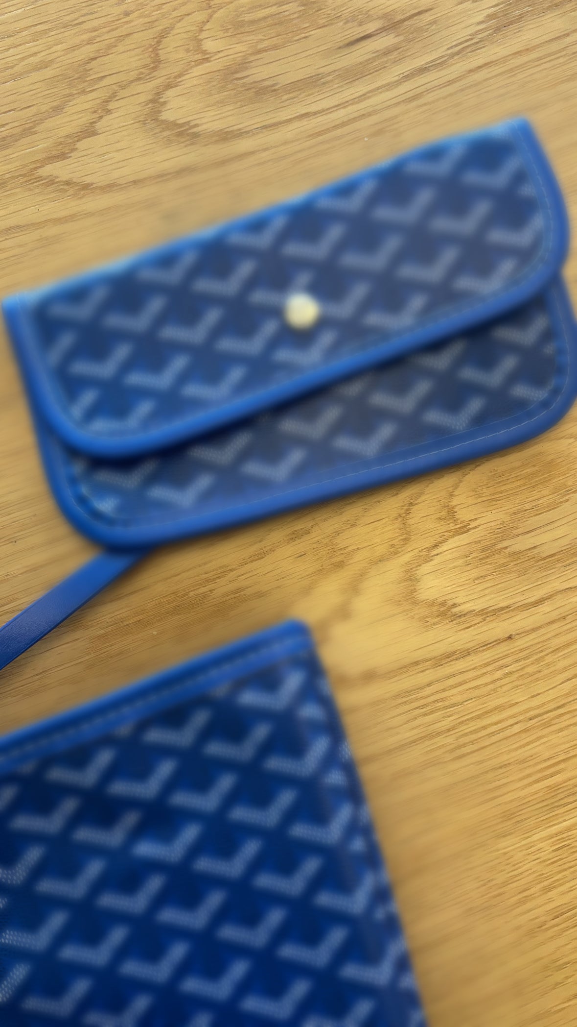 Royal blue shoulder bag
