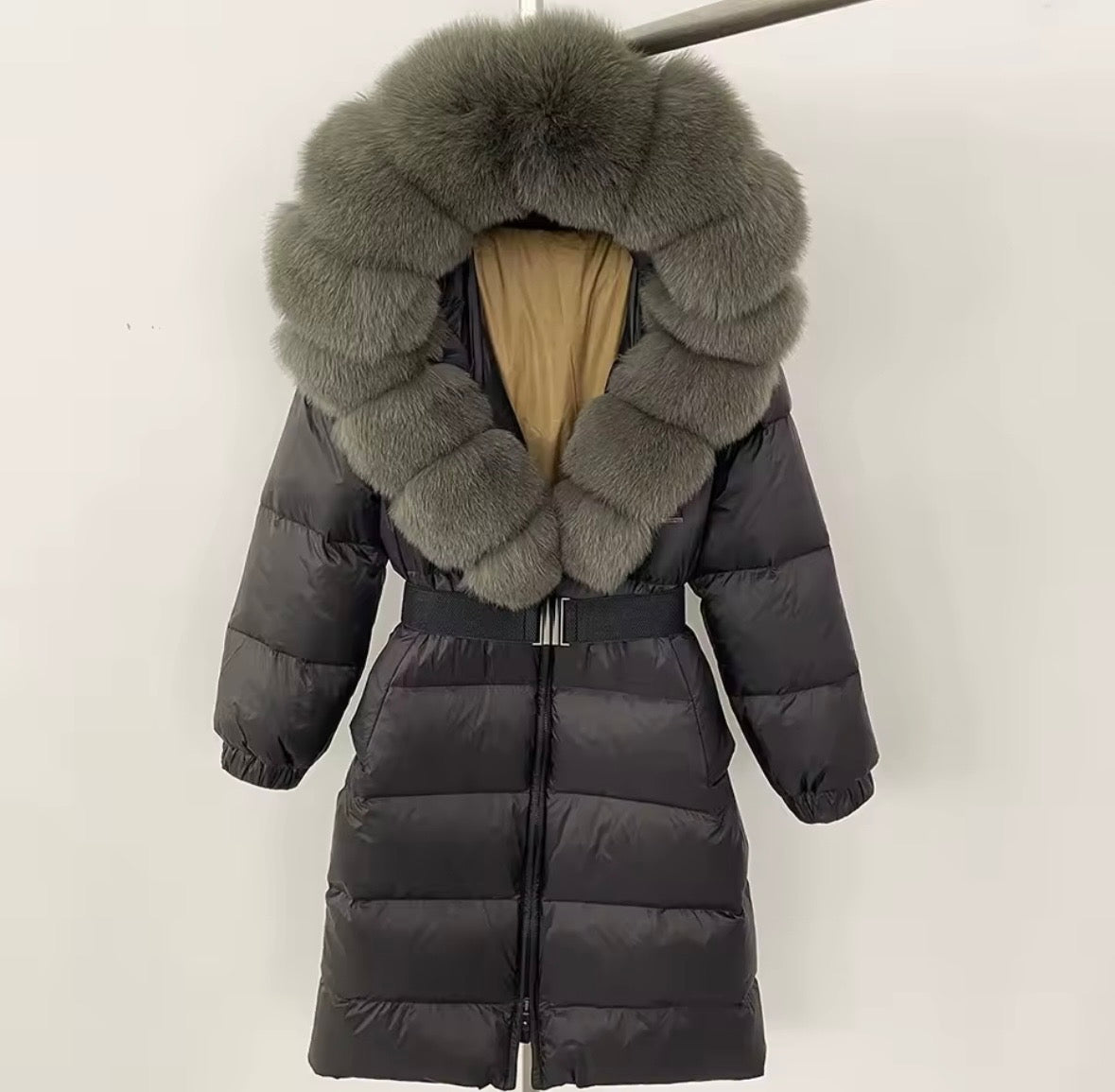 Black coat with real fur PRE ORDER 2/3weeks