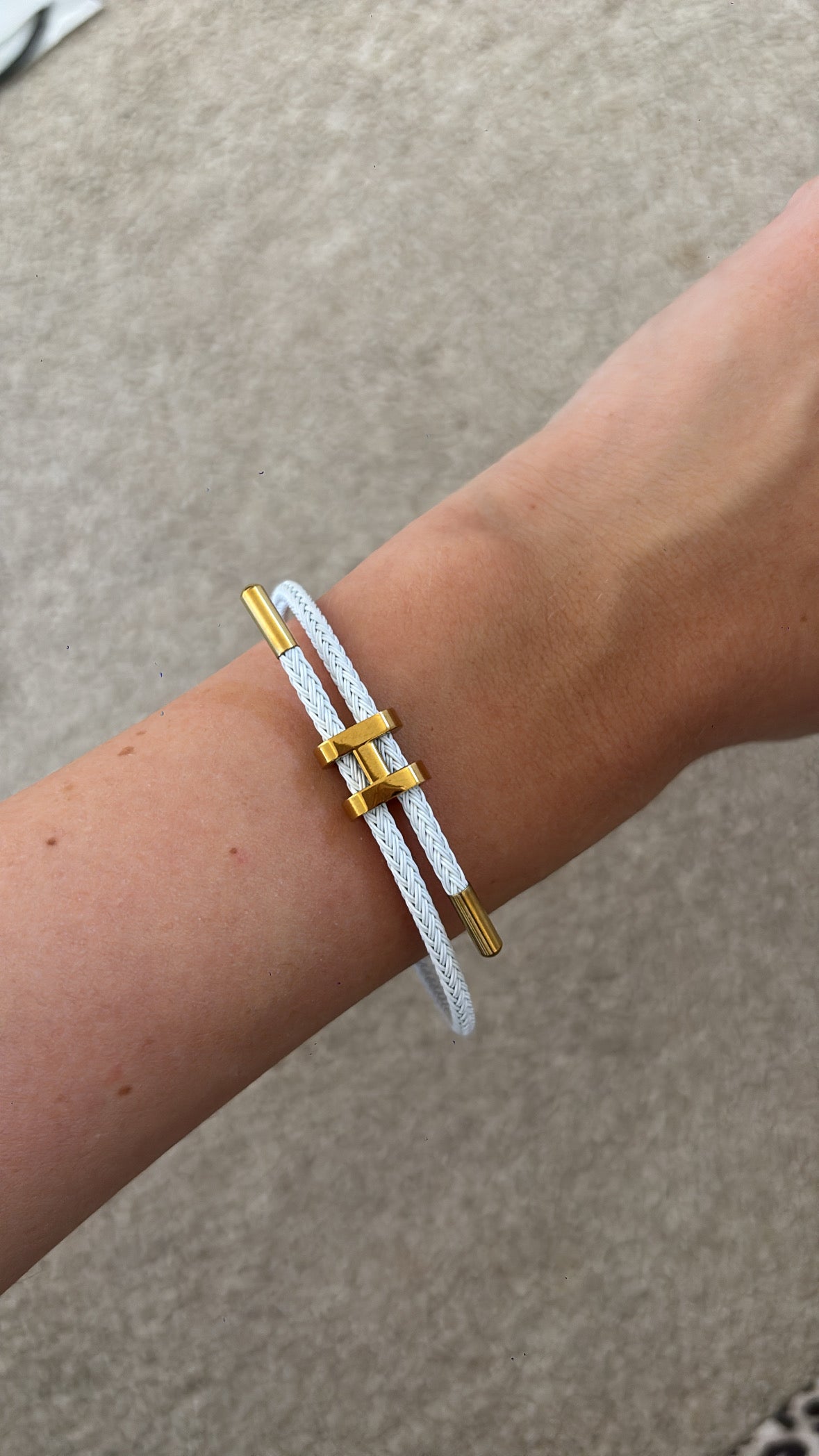 White and gold bracelet