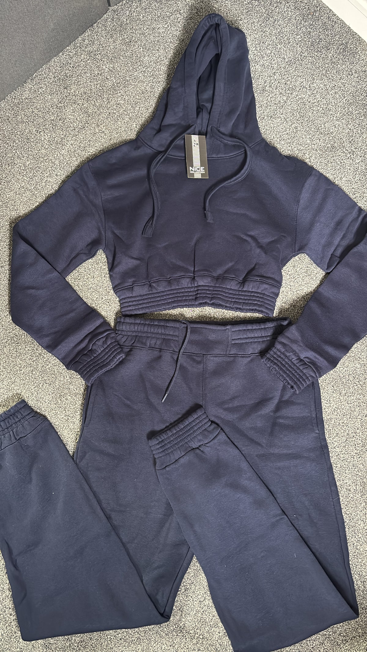 Navy blue tracksuit size large -Rg