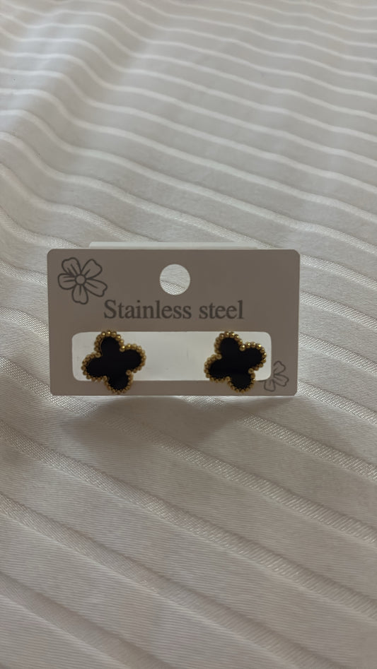 Black stud earrings clover -Rg