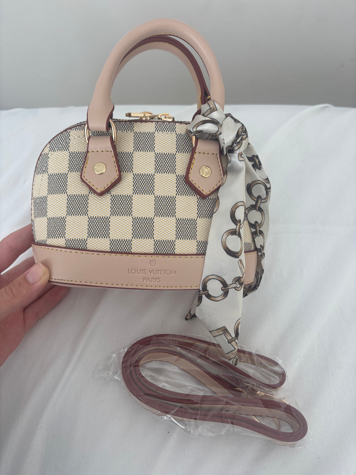 White grid handbag -Rg