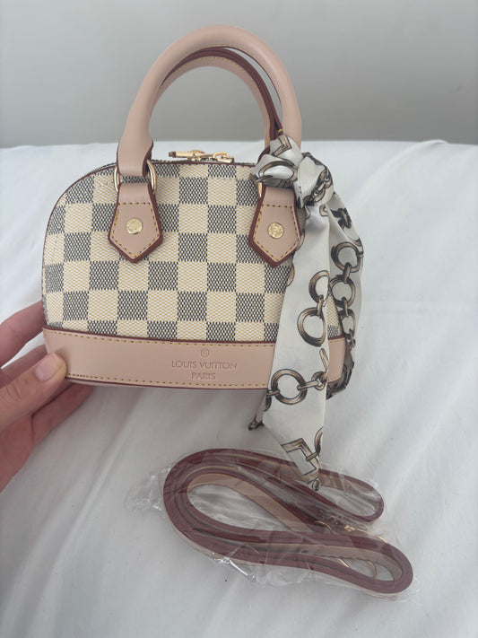 White grid handbag -Rg