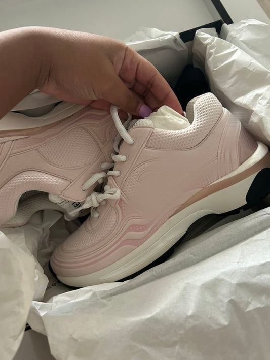 Pink Trainers size 5 uk No box -Rg