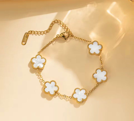 White and Gold clover bracelet