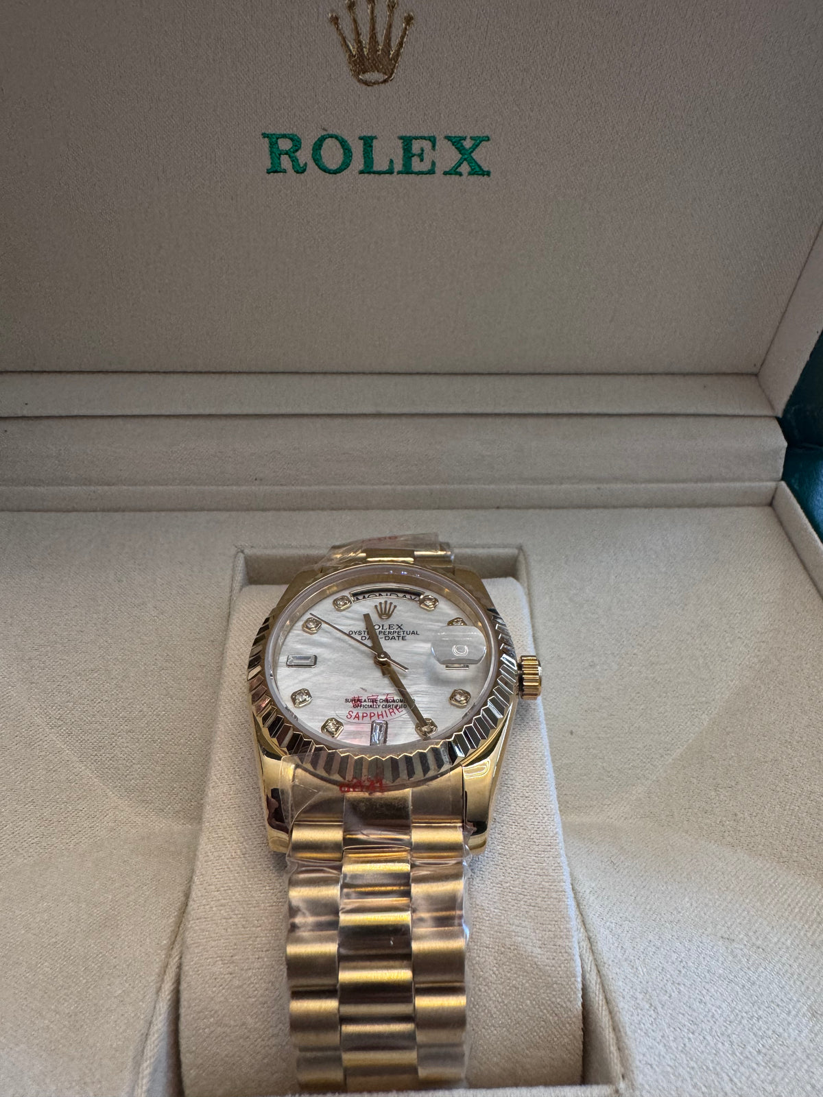Gold sapphire watch - 36mm with box