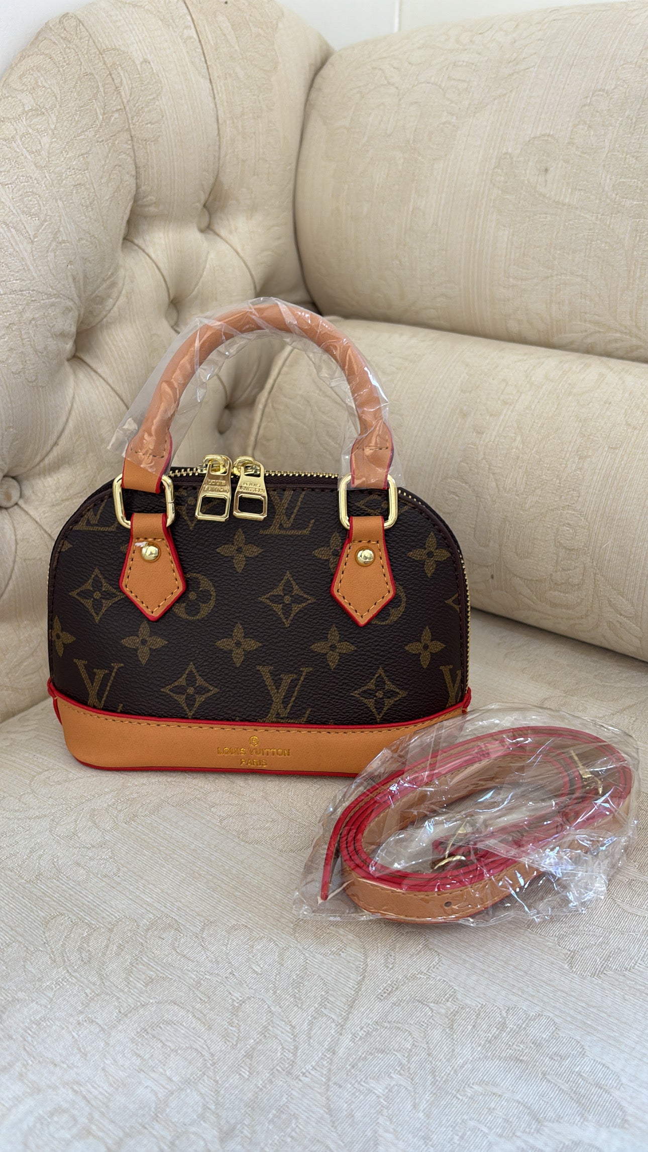 Mini brown flower handbag with long strap -Rg