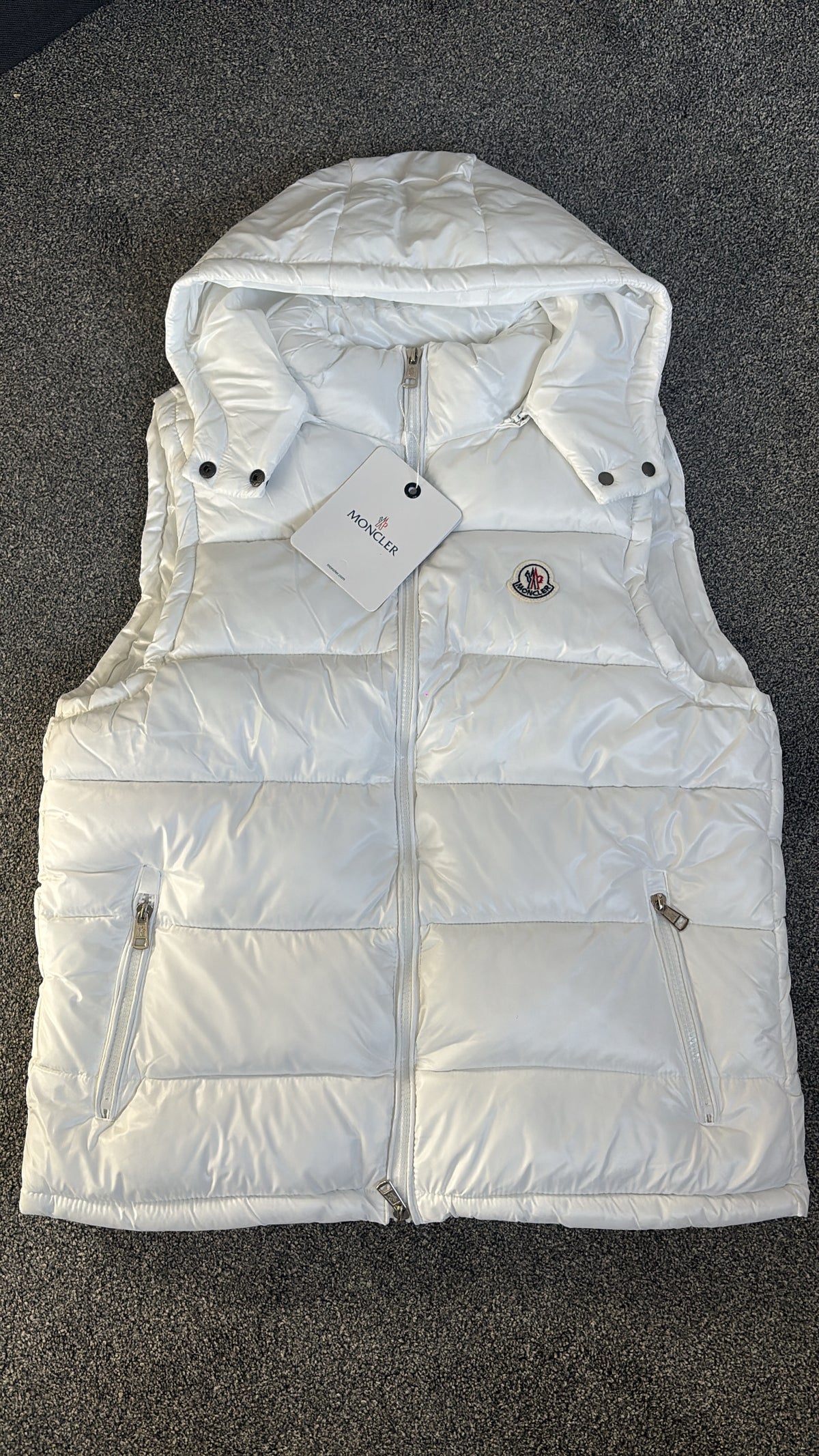 White m body warmer / gilet size small -Rg