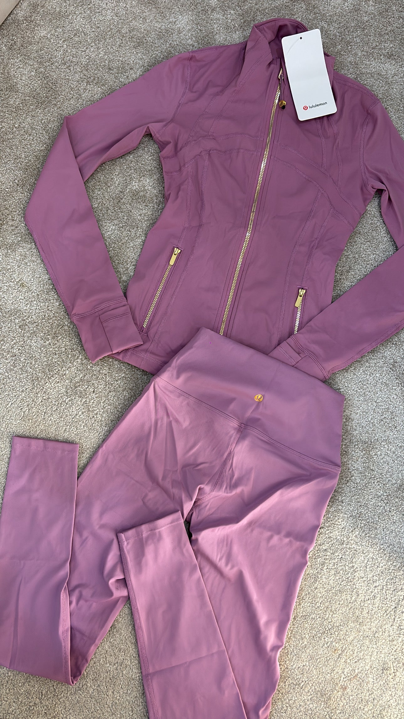 Orchid with gold zips Lulu gym set size 2 (size xs)