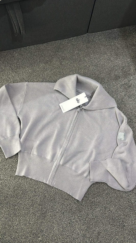Grey zip up knitted jacket size small -Rg