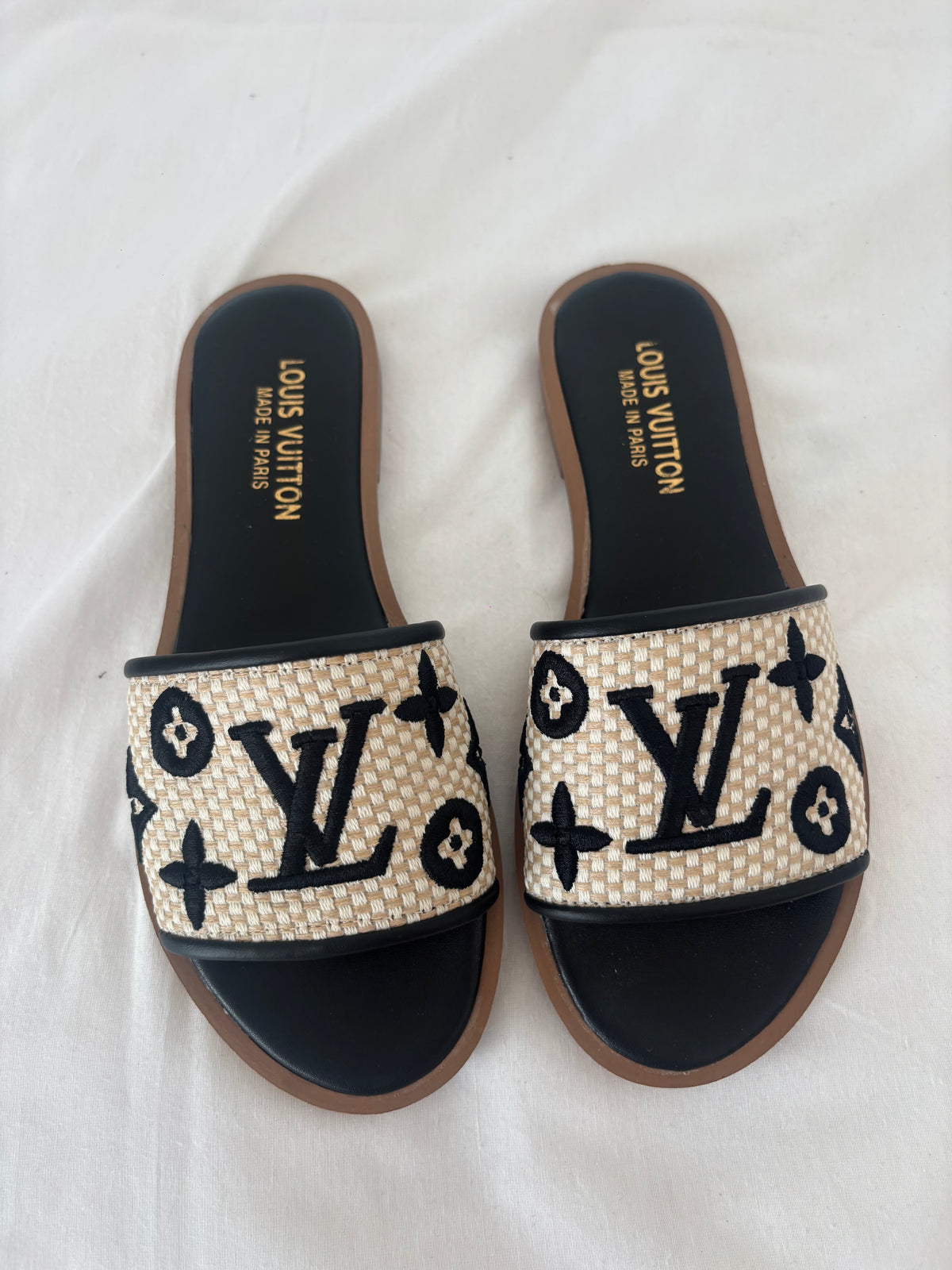 Black l Slidders size 5 -Rg