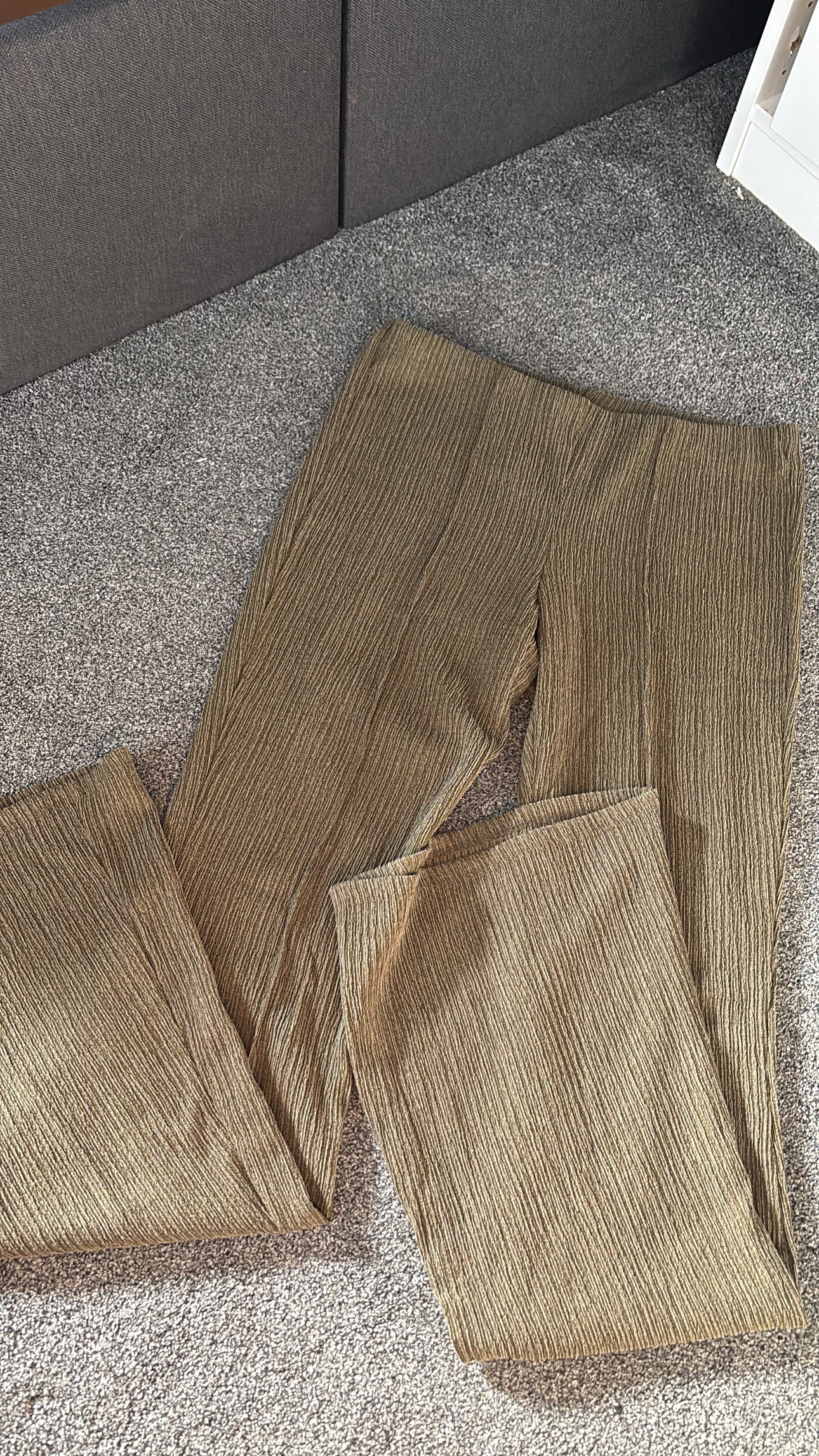 Khaki fleared trousers size small pre loved -Rg