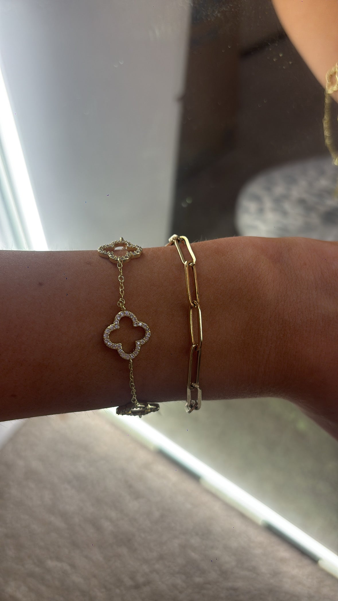 Gold gem bracelet