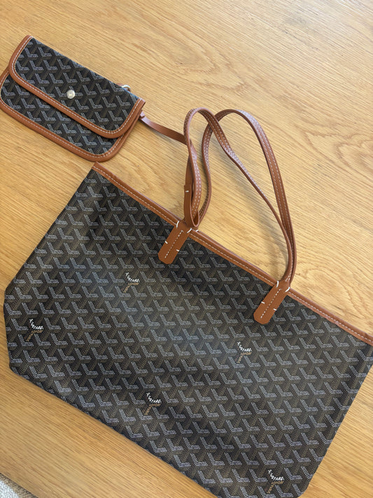 Brown G shoulder bag