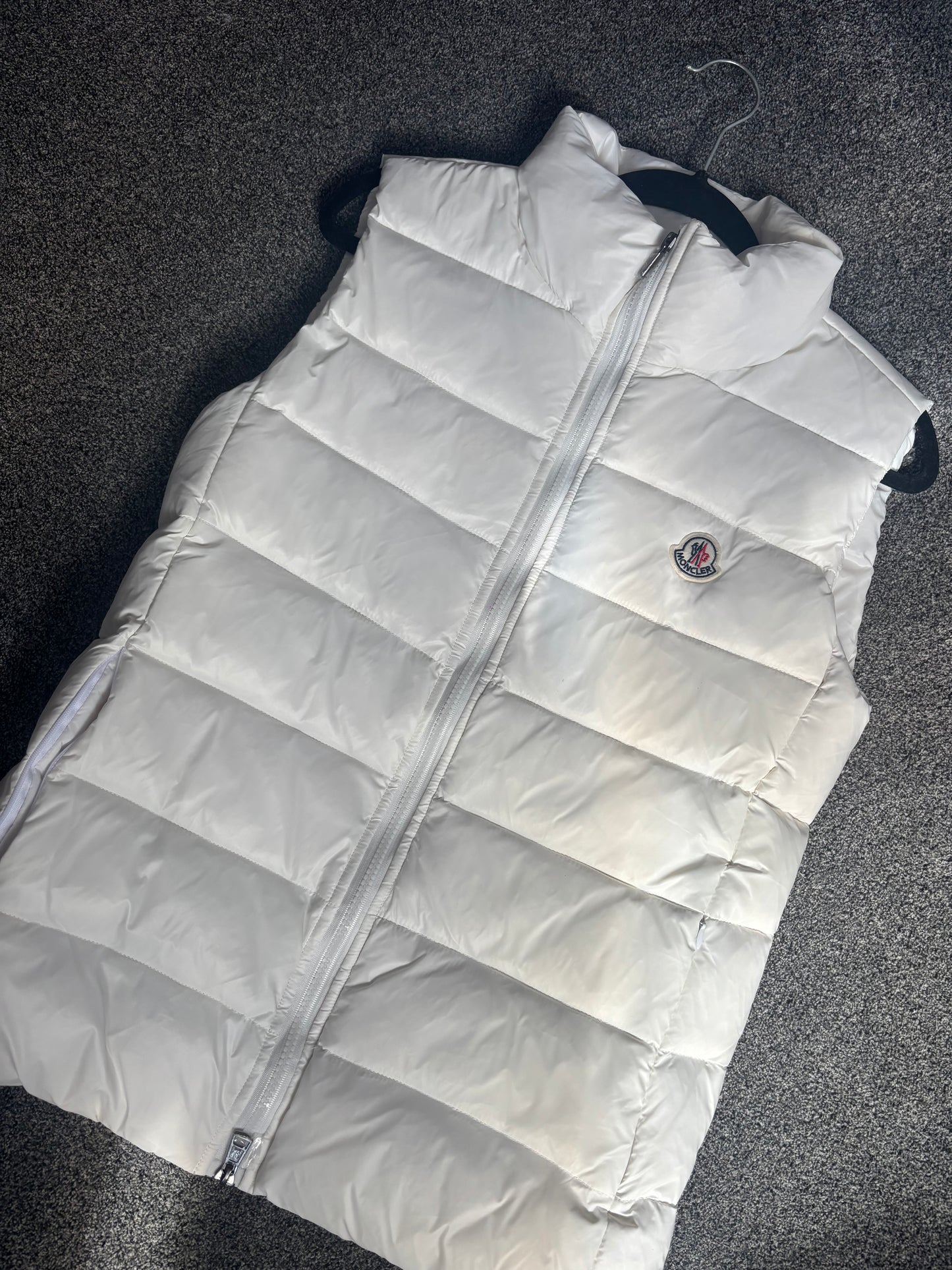 White body warmer size XS pre loved -Rg
