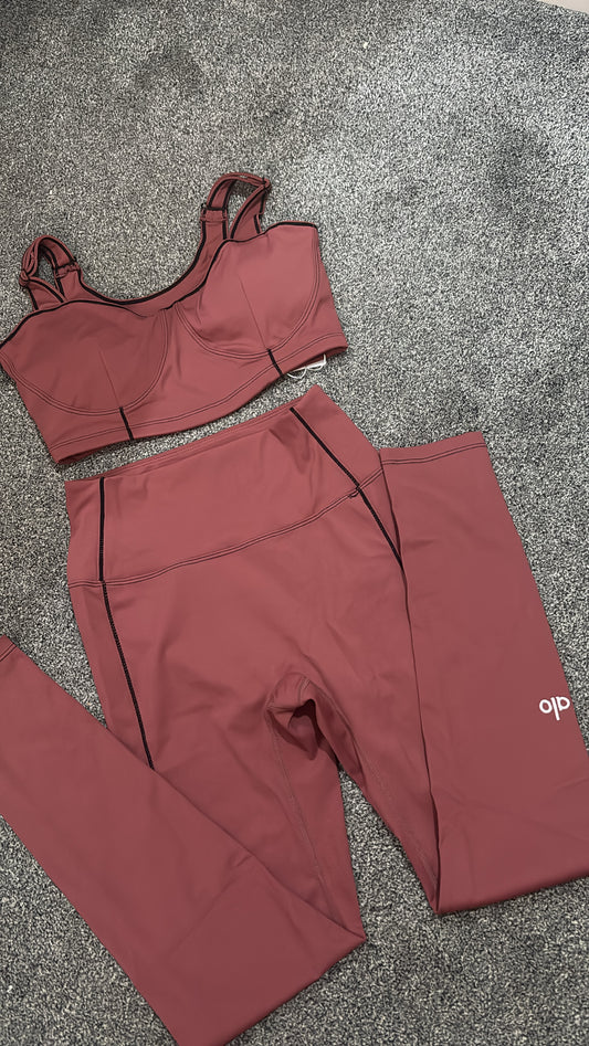 Burgundy gym set size small -Rg