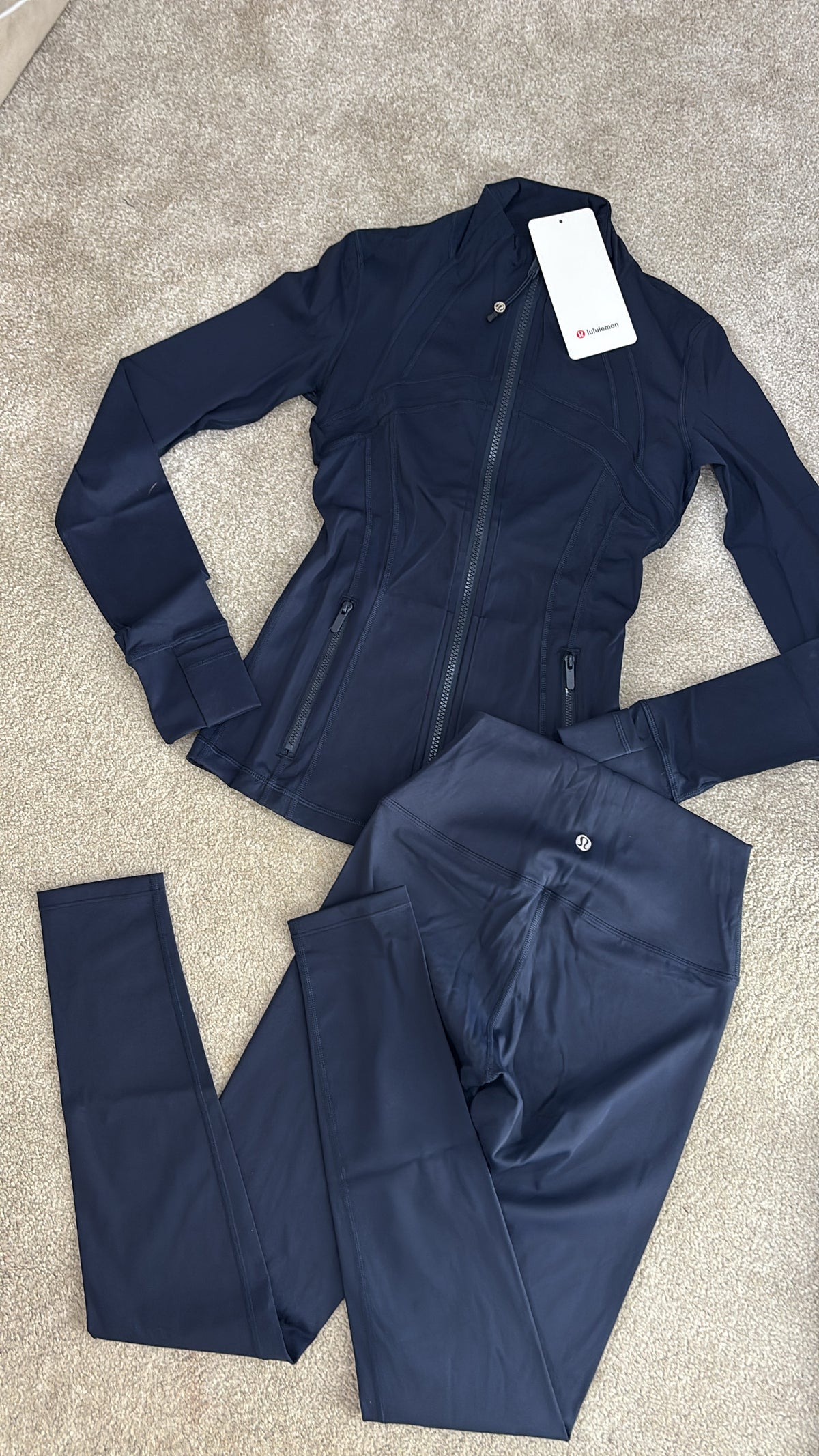 Navy blue lulu gym set size 2(size XS) -Rg