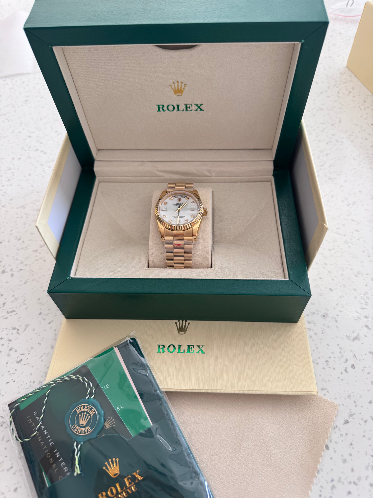Gold and sapphire automatic watch - 36mm and box white face