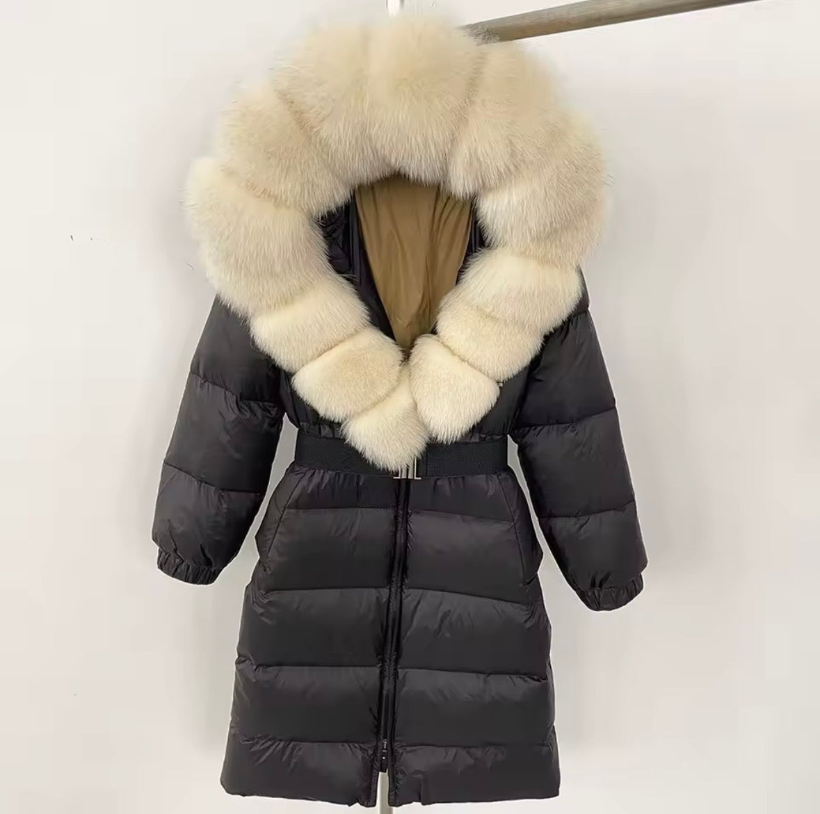Black coat with real fur PRE ORDER 2/3weeks