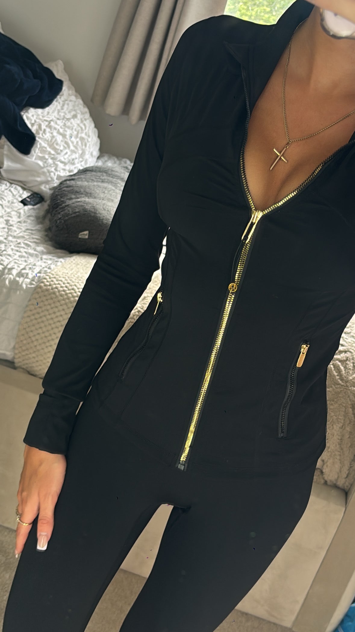 PRE LOVED black and gold zip gym set size XS