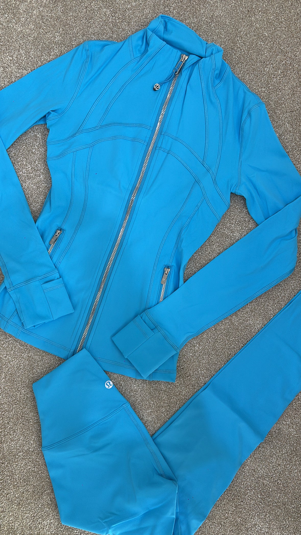 LIMITED ADDITION, bright blue with silver zip lulu gym set size XS