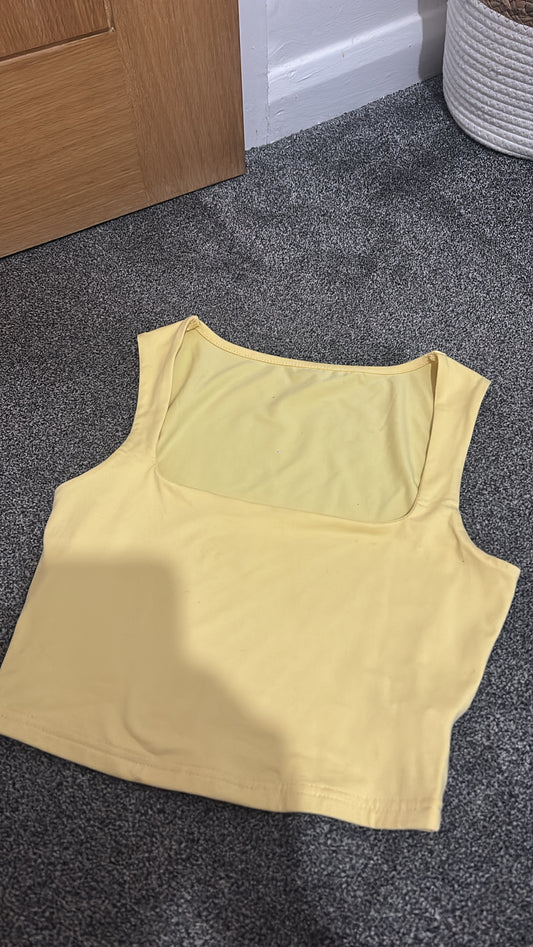 Yellow vest top pre loved size small -Rg