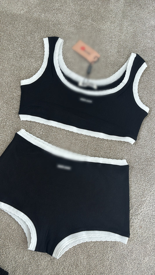 Black and white MM short co ord size S