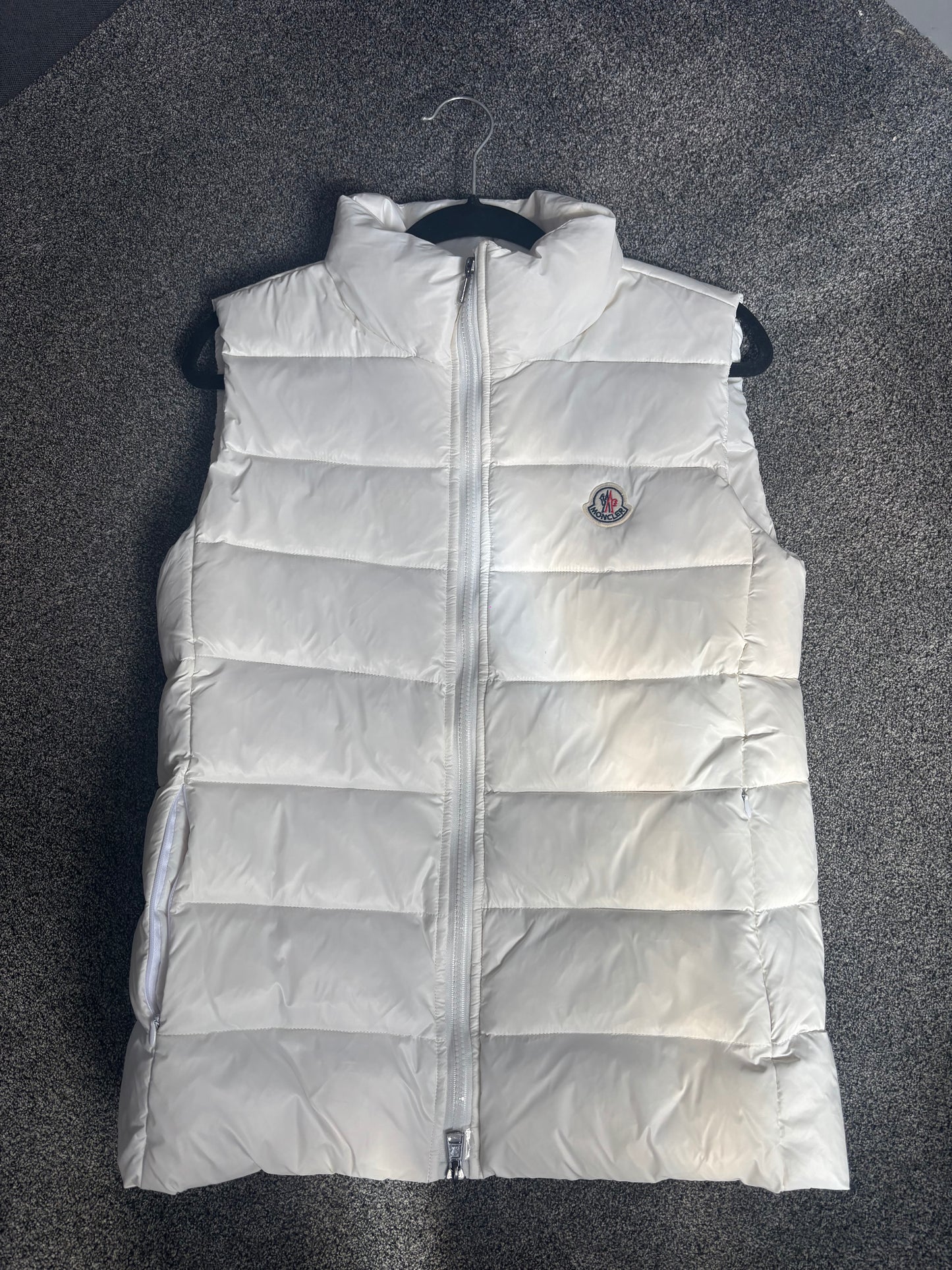 White body warmer size XS pre loved -Rg