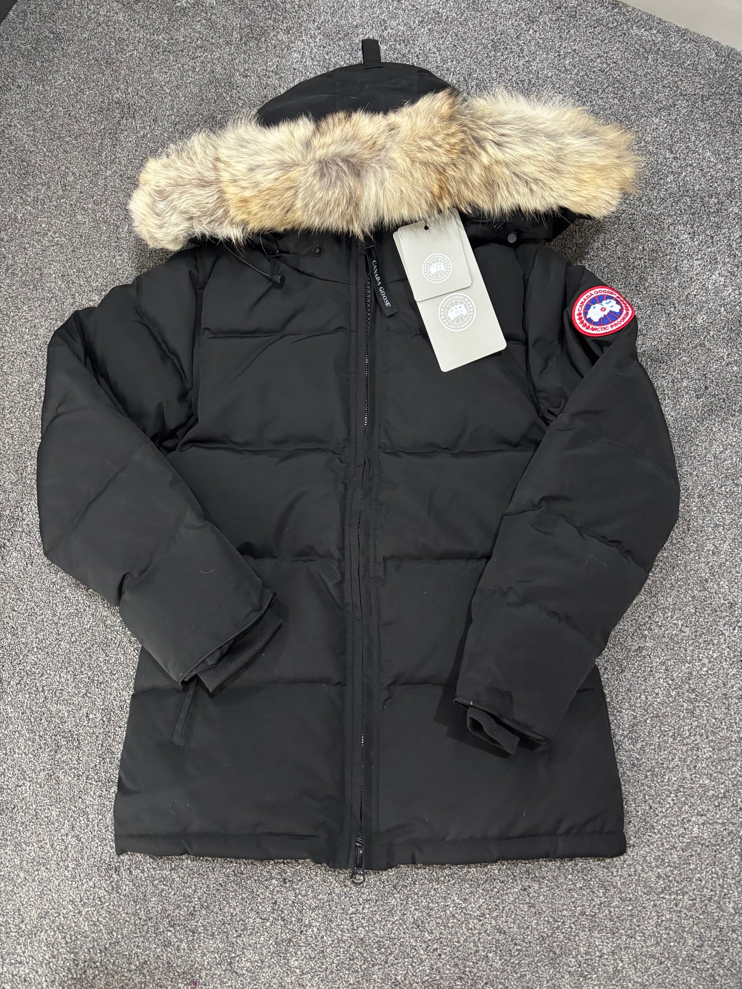 Black Canada coat with natural fur and draw strings -Rg