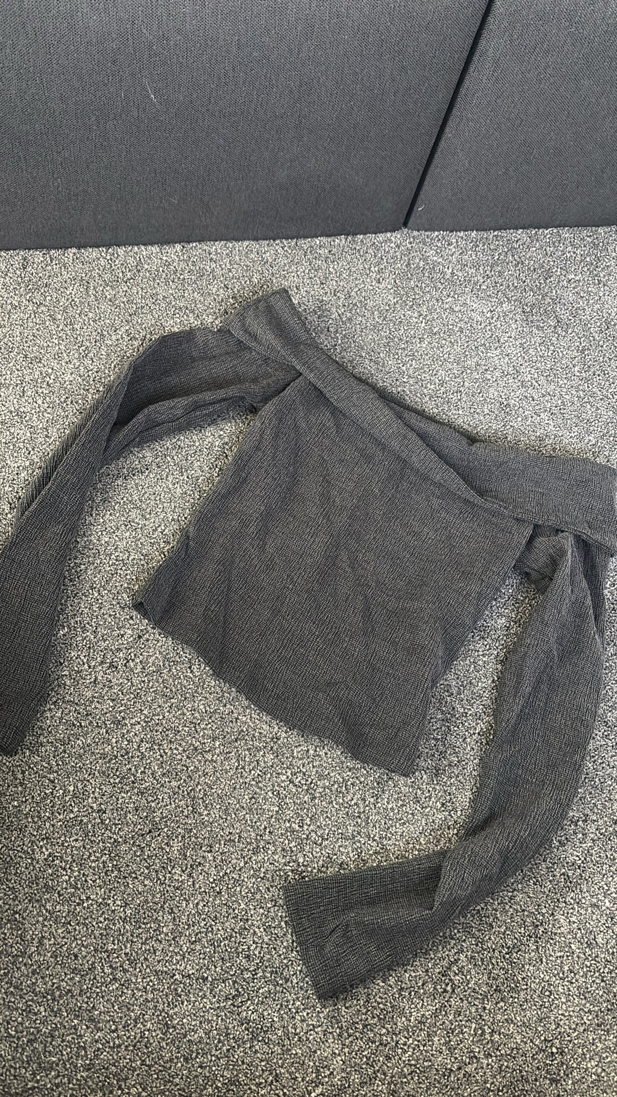Grey of the shoulder long sleeve top size small -Rg
