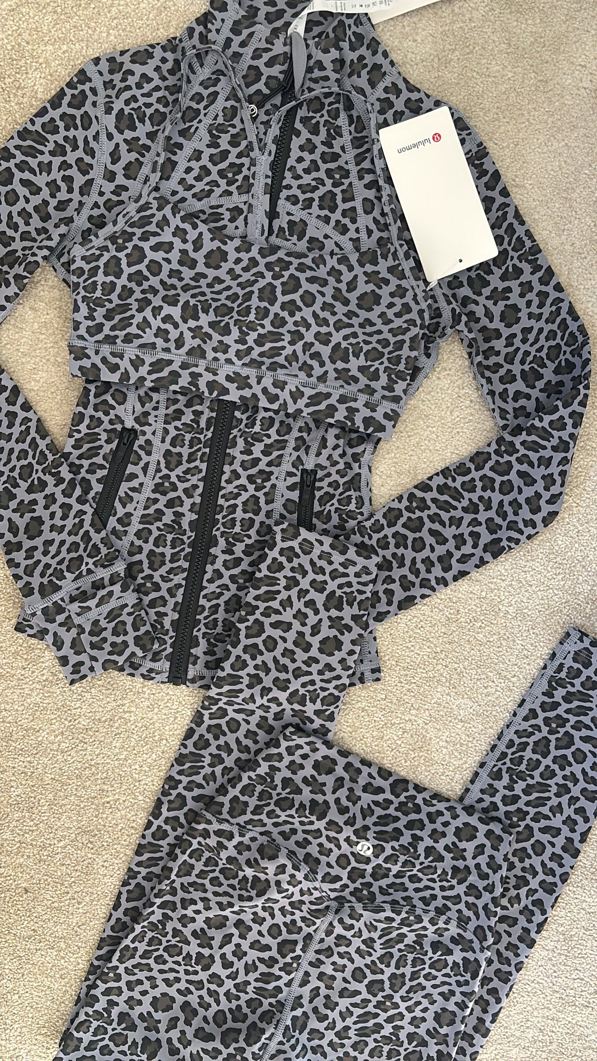 LIMITED ADDITION 3 piece grey and black leopard lulu gym set size XS