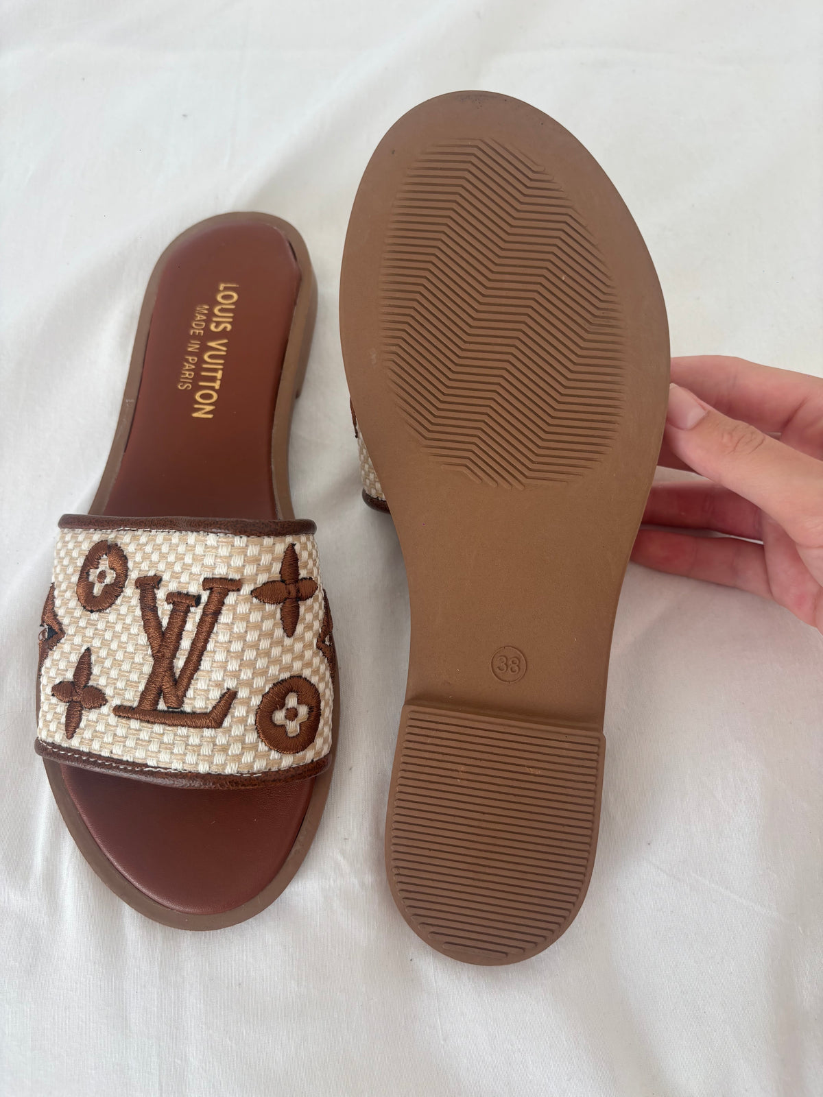 Brown l Slidders size 5 -Rg