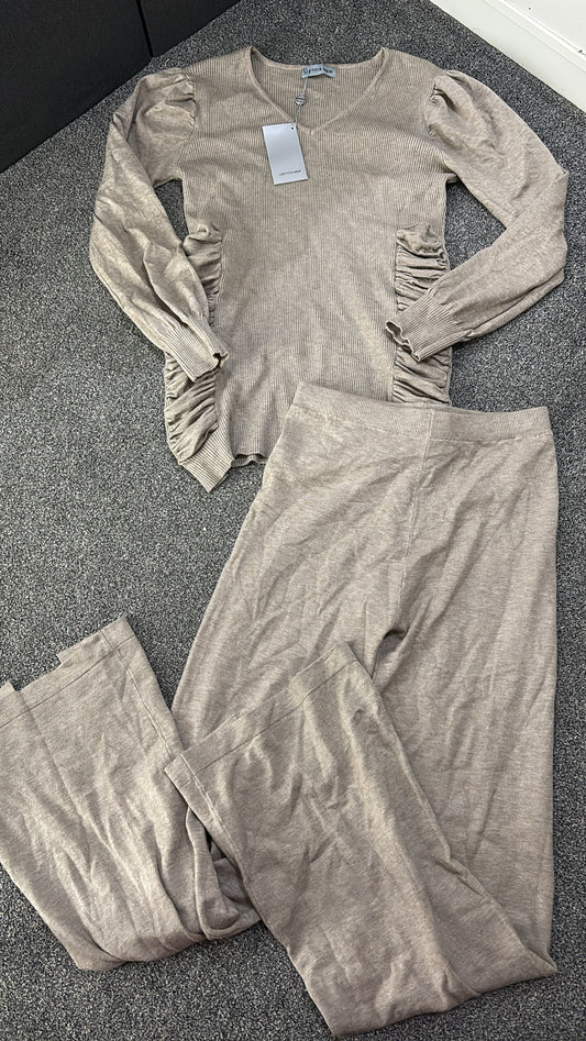Beige top and leggings outfit / set size 8/12 one size -Rg