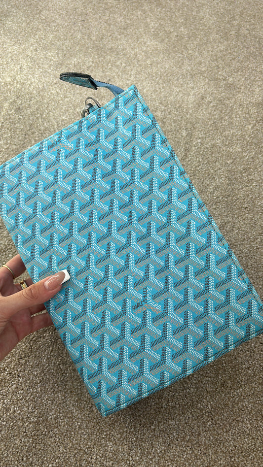 Light blue clutch bag