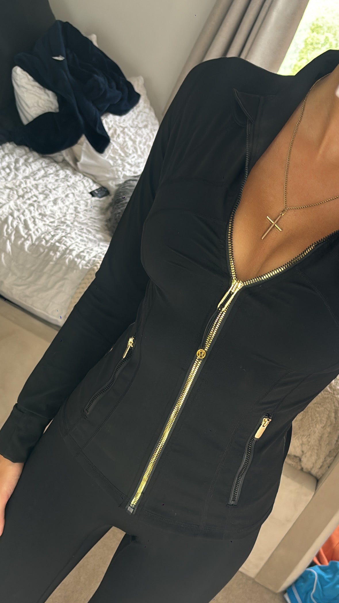 PRE LOVED black and gold zip gym set size XS