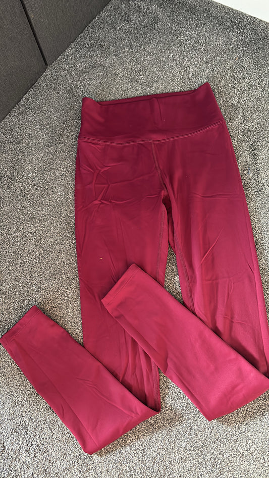 Burgundy leggings pre loved size small -Rg