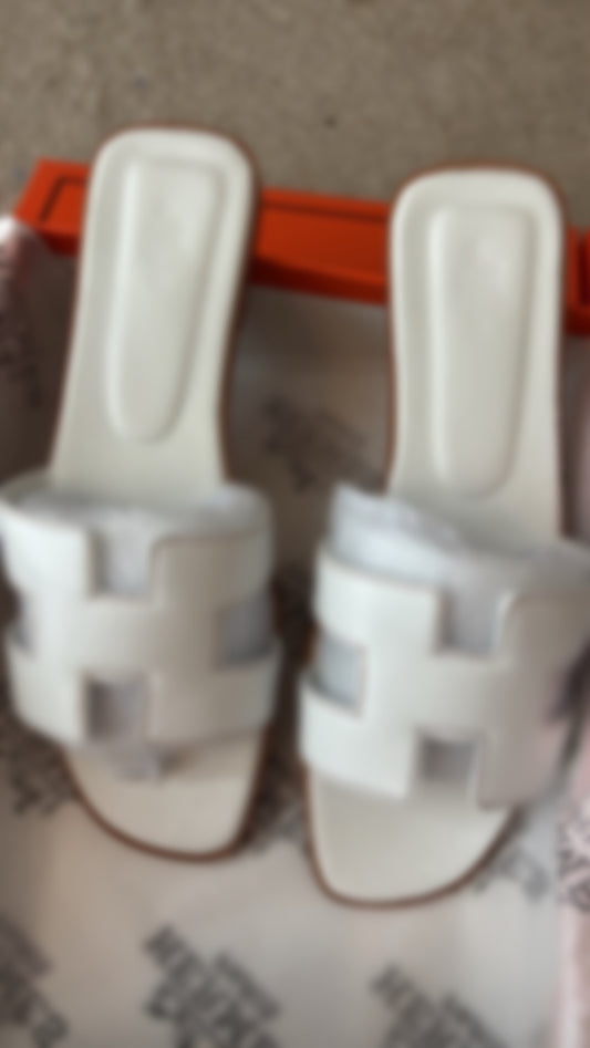 White sliders size 5